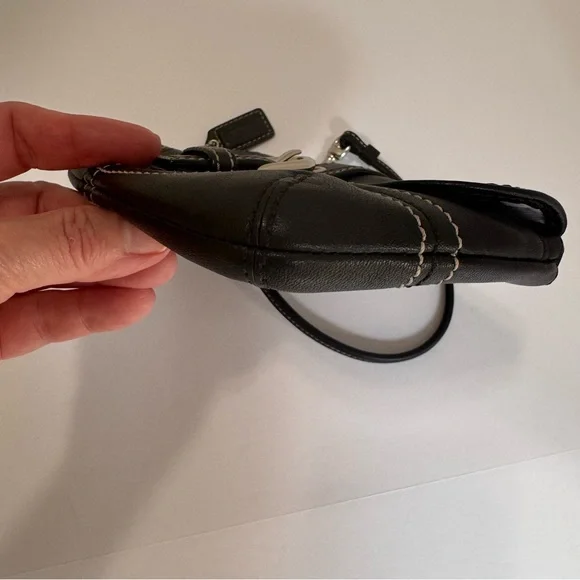 Coach Y2K SoHo Black Leather Silver Buckle Flap, Zip Clutch Wallet Wristlet - Picture 16 of 17